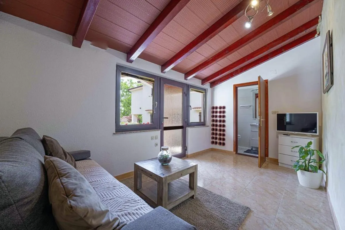 Holiday home Casa Arti In Pula - Haus Fuer 2-4 Personen Villa