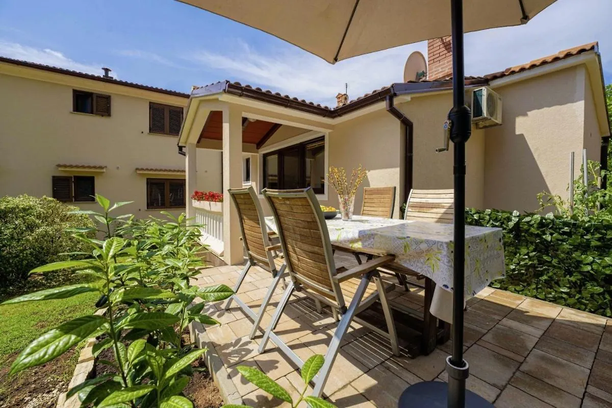 Holiday home Casa Arti In Pula - Haus Fuer 2-4 Personen Villa
